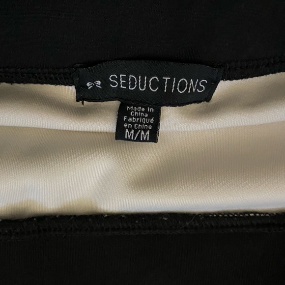 👗 Seductions mini dress - Size Medium - Picture 4 of 6
